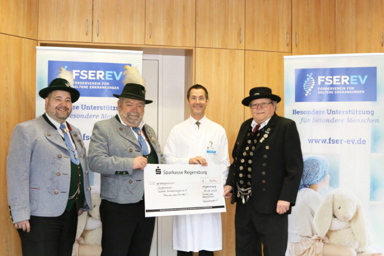 Adventssingen hilft „Mondscheinkindern“